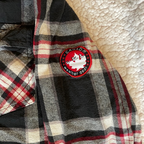 CANADA WEATHER GEAR Black & Red Plaid Flannel Shirt - Picture 3 of 3